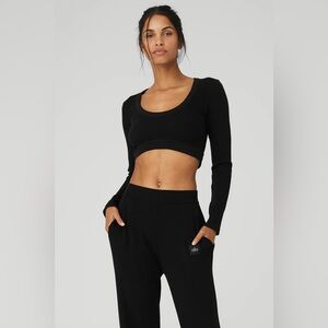 Alo Yoga Seamless Ribbed Cropped Serene Long Sleeve in Black Size Small